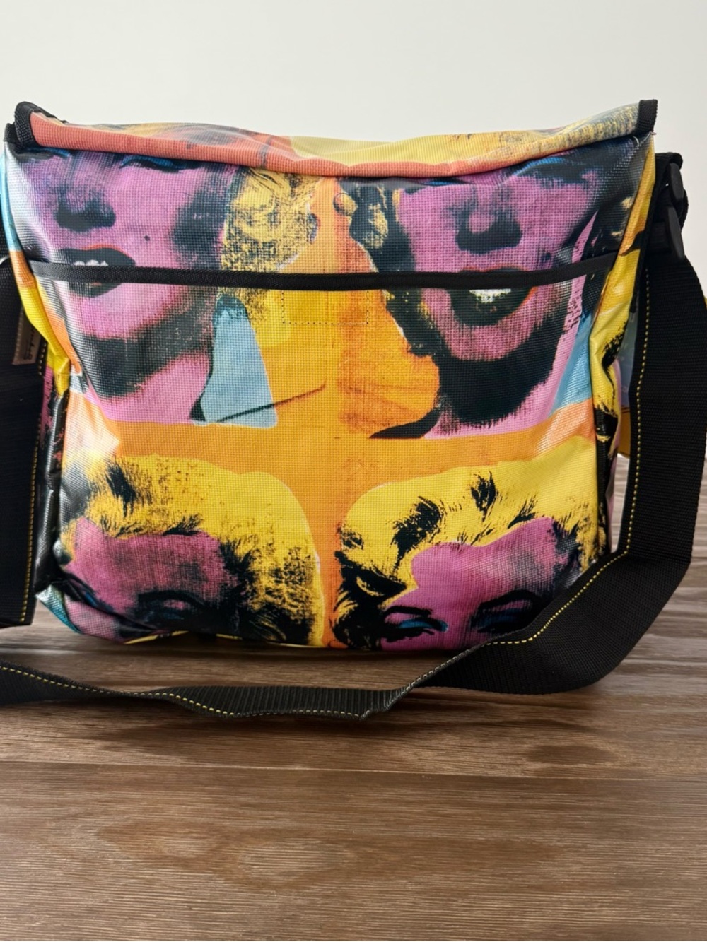 NEW Andy Warhol Loop Marilyn Monroe Pop Art Messenger Bag - Picture 5 of 9